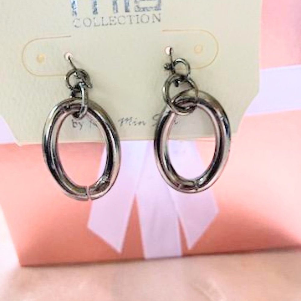 Mia collection silver hoop Oval dangle earrings